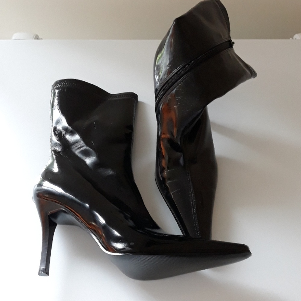 Boots - Picture 2 of 3